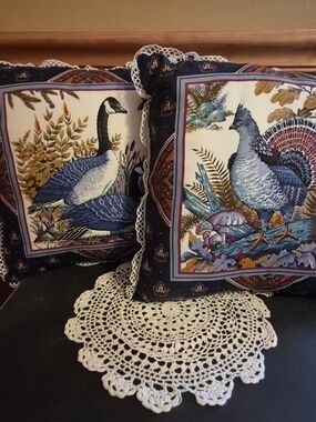 Vintage Wildlife Bird Throw Pillows with Lace Trim - Set of 2
